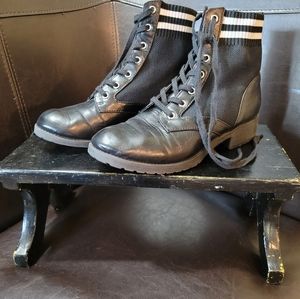 REPORT WMNS, or JUINORS  BLACK COMBAT STYLE BOOTS.